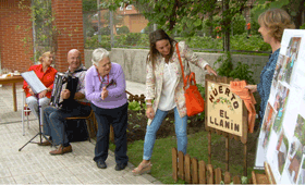 Geriatricarea Gerusia huerto terapias asistidas con perros