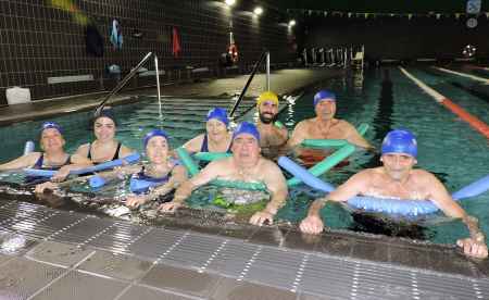 geriatricarea piscina personas mayores