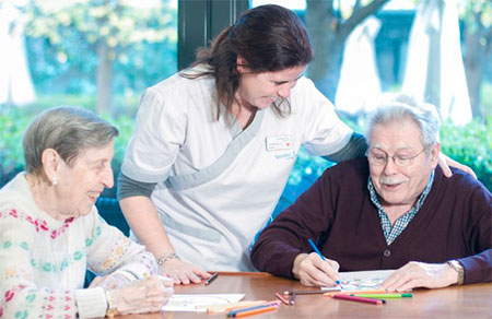 Fisioterapia, terapia ocupacional y ludificación: la necesaria visión holística del cuidado de los mayores