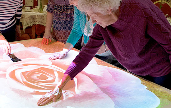 geriatricarea proyector interactivo OMi