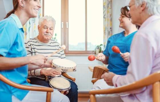 Geriatricarea Sanitas Mayores apuesta por la musicoterapia en sus residencias