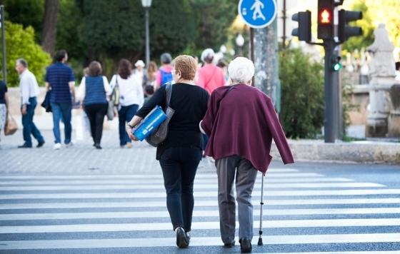 Geriatricarea- Manual DGT de seguridad vial de los mayores