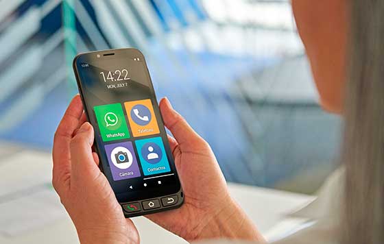 ZEUS 4G PRO, un smartphone adaptado a las personas mayores