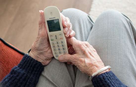 geriatricarea telefono atencion personas mayores