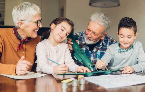 Geriatricarea- AESTE, Actividades Intergeneracionales beneficios para la salud de los mayores