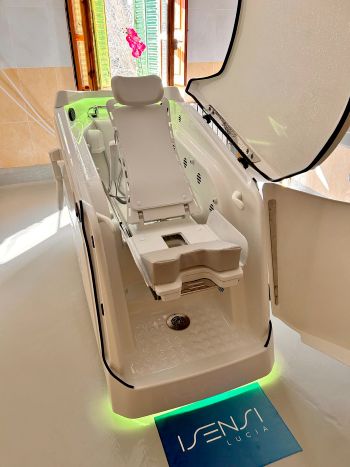 geriatricarea-cabina-lucia-isensi.