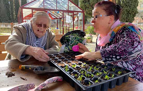geriatricarea Jardines Terapeuticos