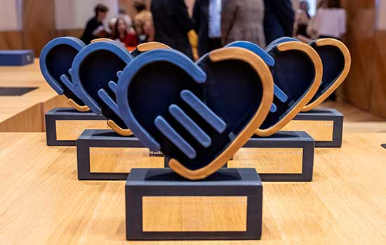 geriatricarea Premios Cerca de los que estan cerca