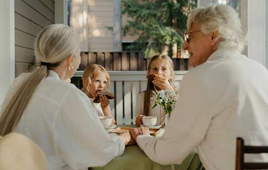 geriatricarea Solidaridad intergeneracional