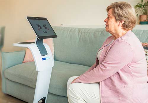 geriatricarea robotica social ARI