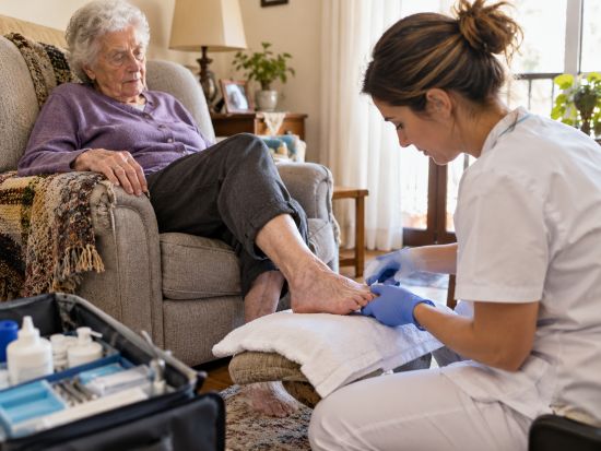 geriatricarea podologia mayores